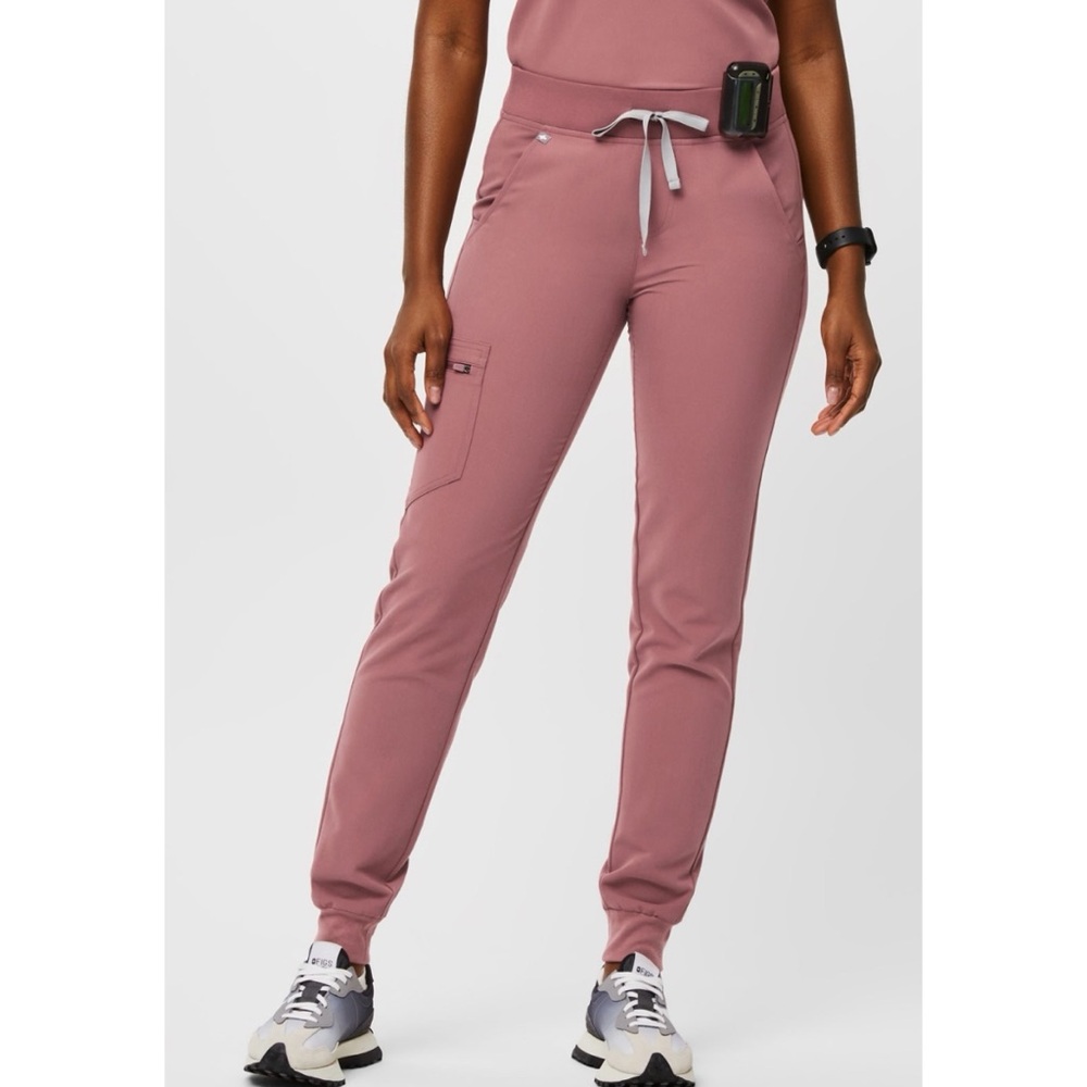 Figs Women's Mauve Zamora 2.0 Petite Scrub Pants